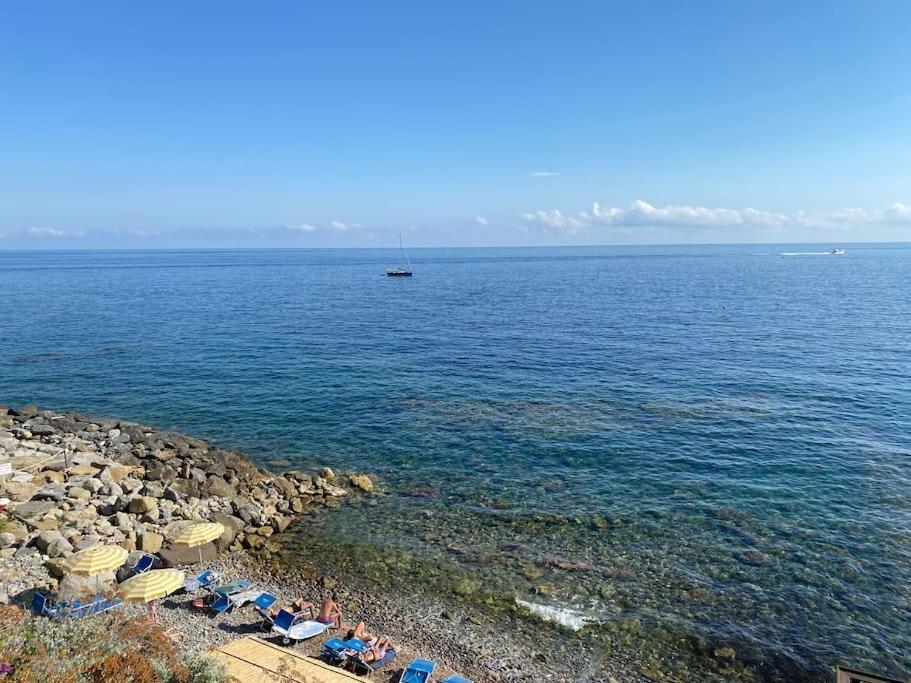 Appartamento Incantevole In Piazza Bresca, San Remo Exterior foto